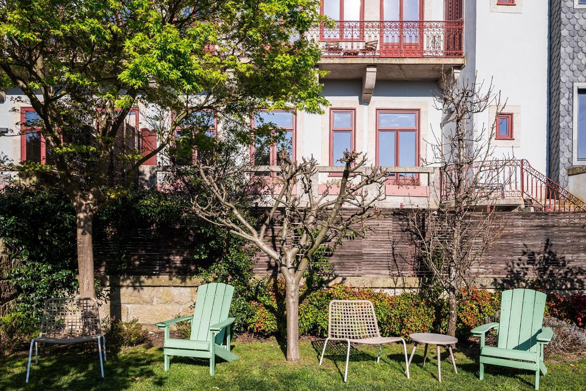 Aparthotel Oporto Alves Da Veiga Exterior photo