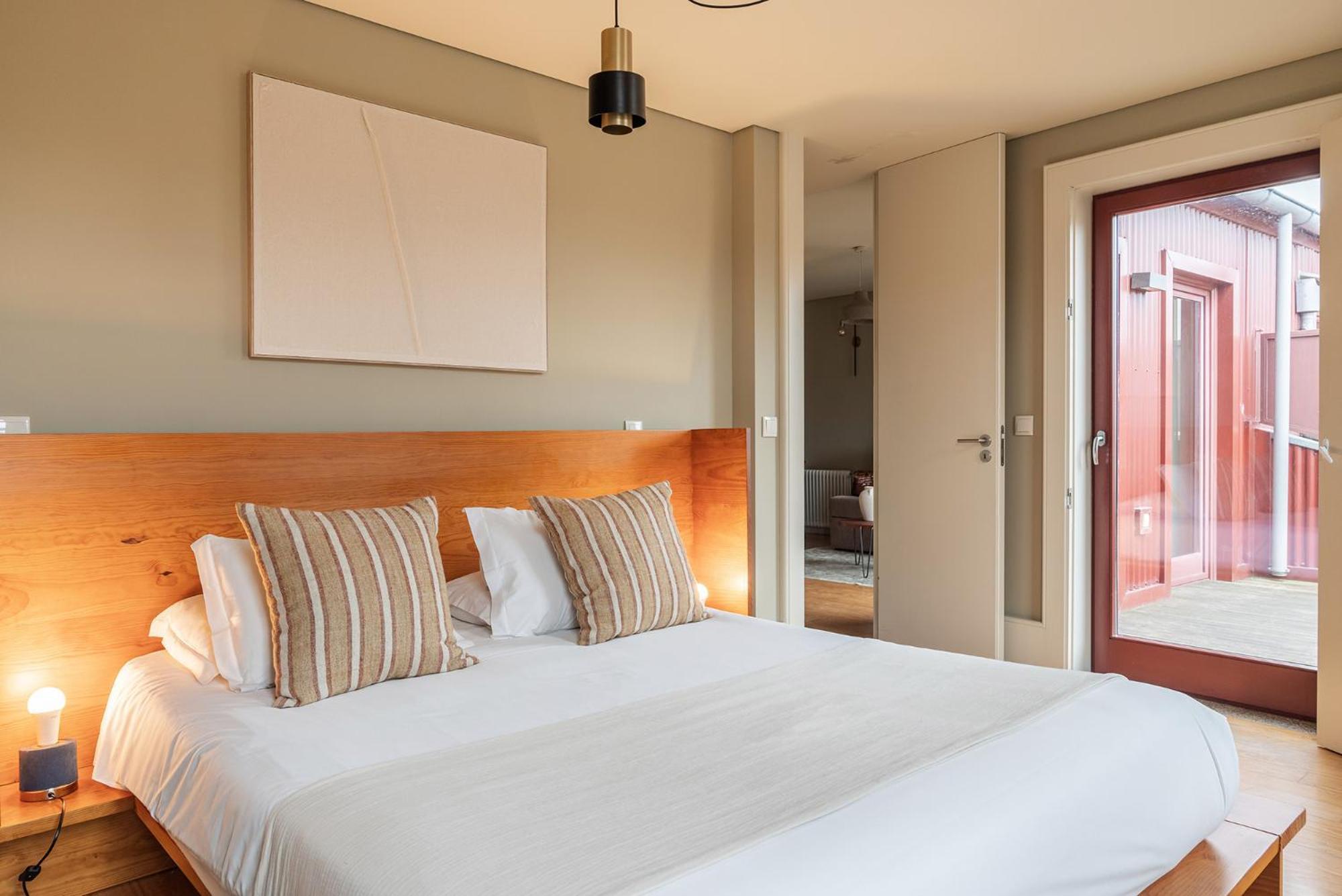 Aparthotel Oporto Alves Da Veiga Exterior photo
